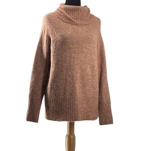 Aritzia The Group by Babaton
Plutarch Sweater alpaca soft pink brown minimalist